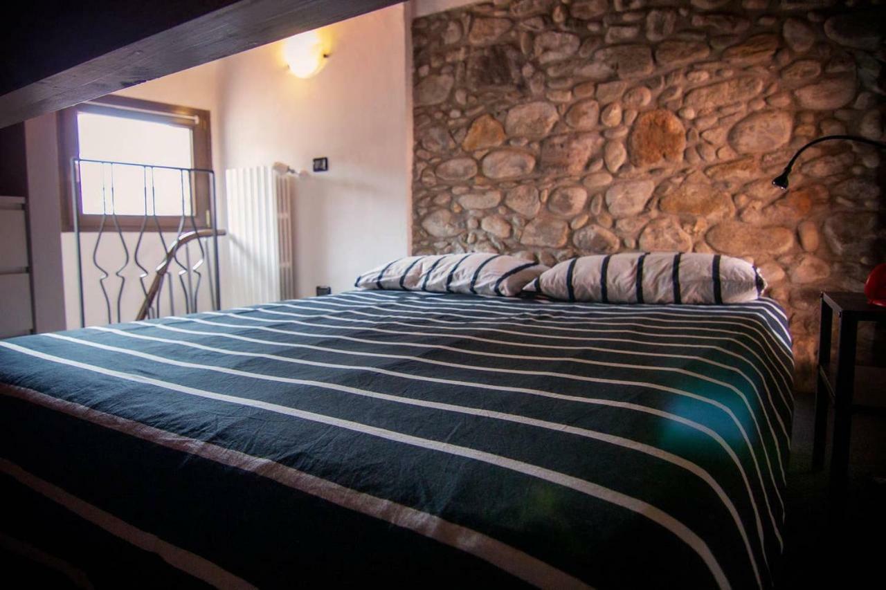 Piccola Casa Vacanze - Small Vacation House Porto Valtravaglia Bagian luar foto