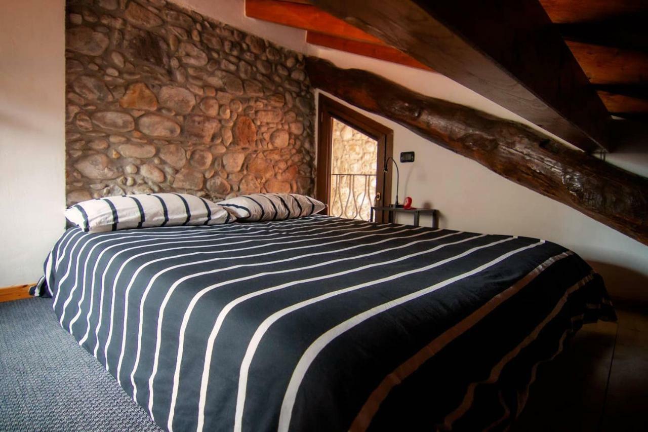 Piccola Casa Vacanze - Small Vacation House Porto Valtravaglia Bagian luar foto